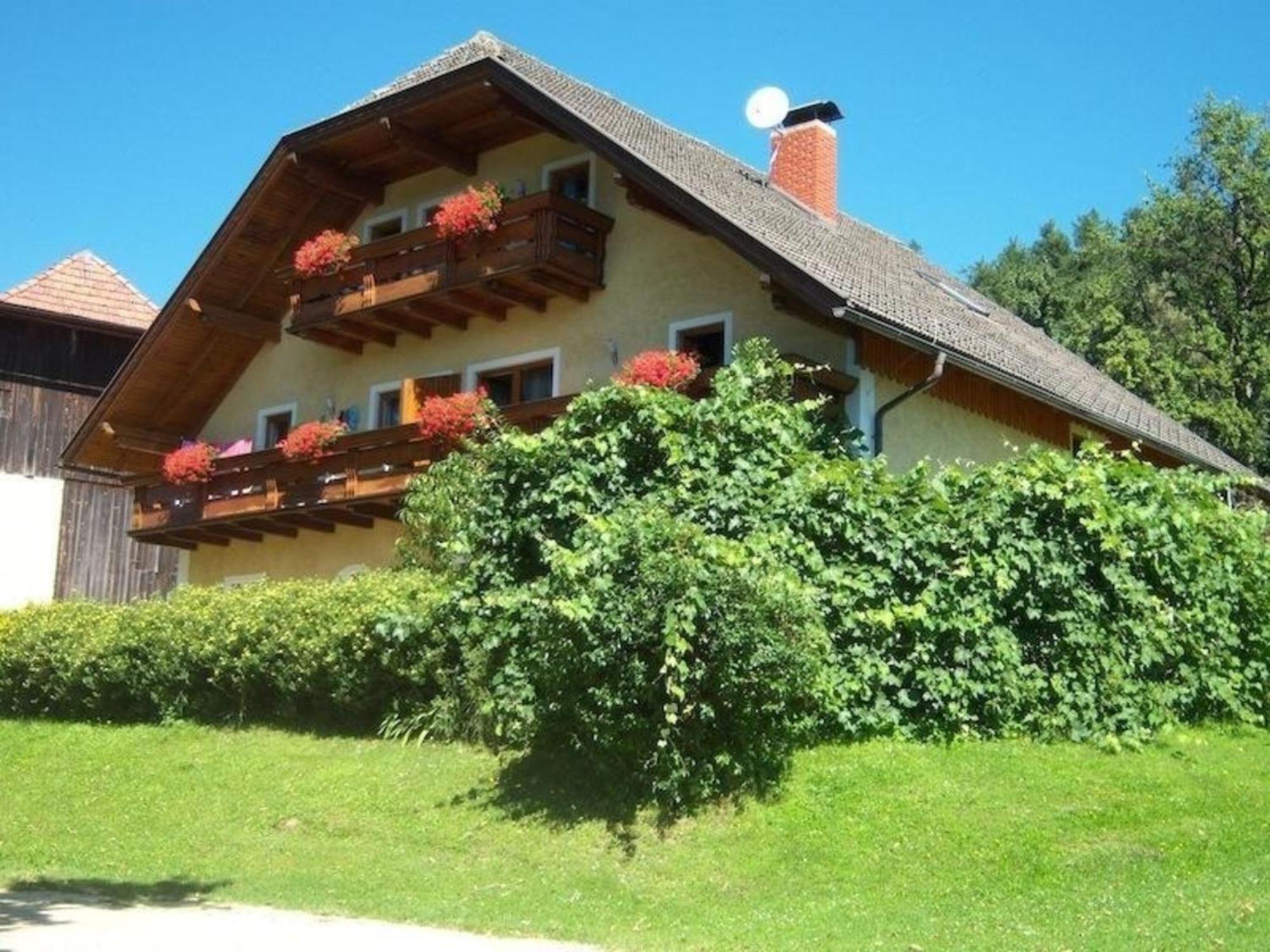 Ferienwohnung Typ 3 Im Haus Huber In Bleiburg Exterior foto